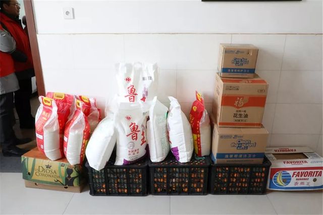 乾港集團公益物資